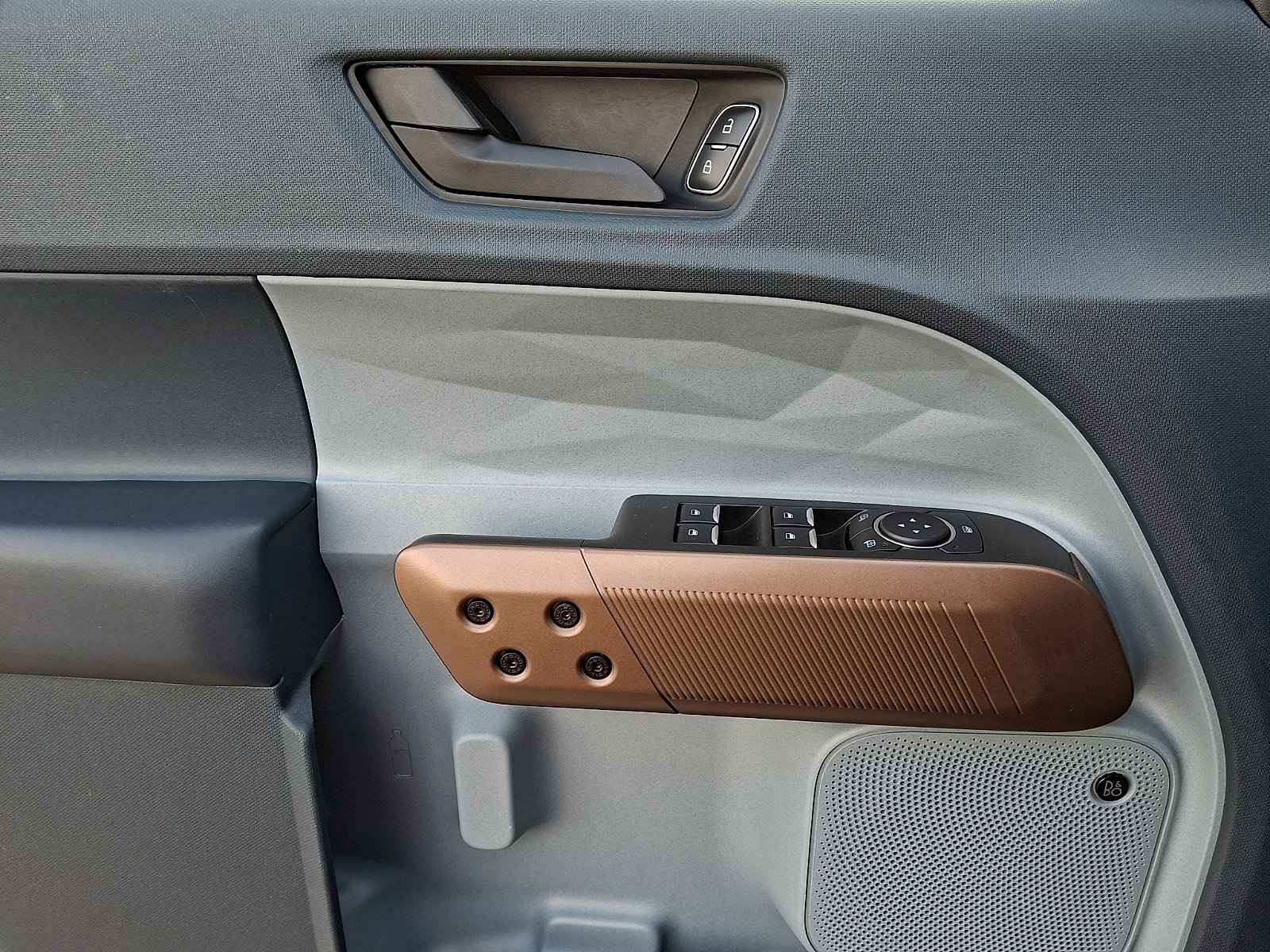 Certified 2024 Ford Maverick Lariat image 21