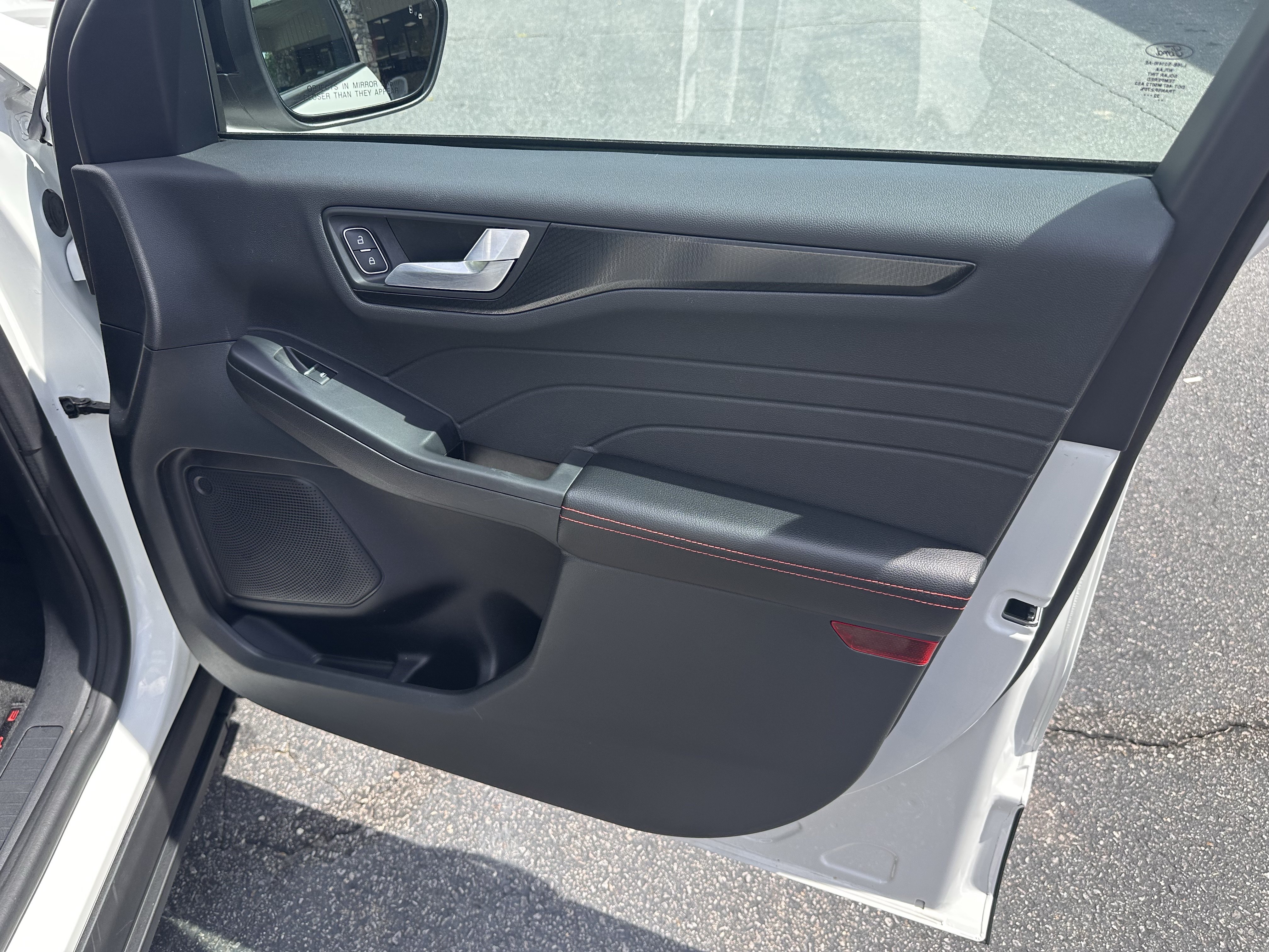 Certified 2022 Ford Escape SEL w/ SEL Stealth AWD Package image 13