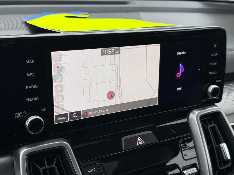 Used 2023 Kia Sorento S w/ Panoramic Sunroof Package image 21