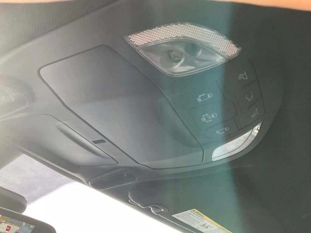 Used 2024 Chrysler Pacifica Touring-L w/ S Appearance Package image 23