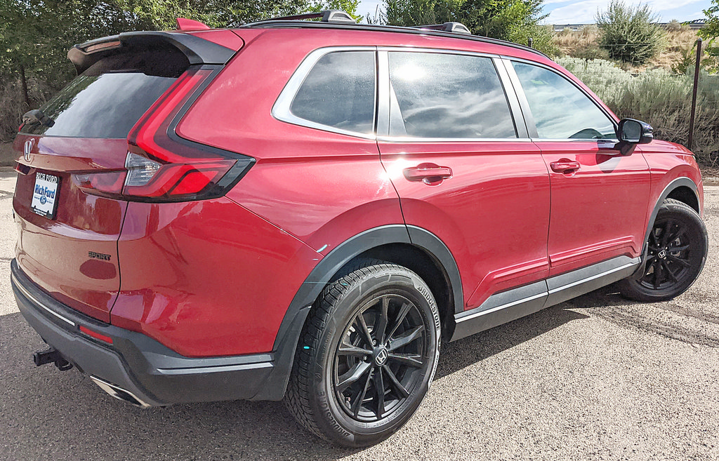 Used 2023 Honda CR-V Sport image 3