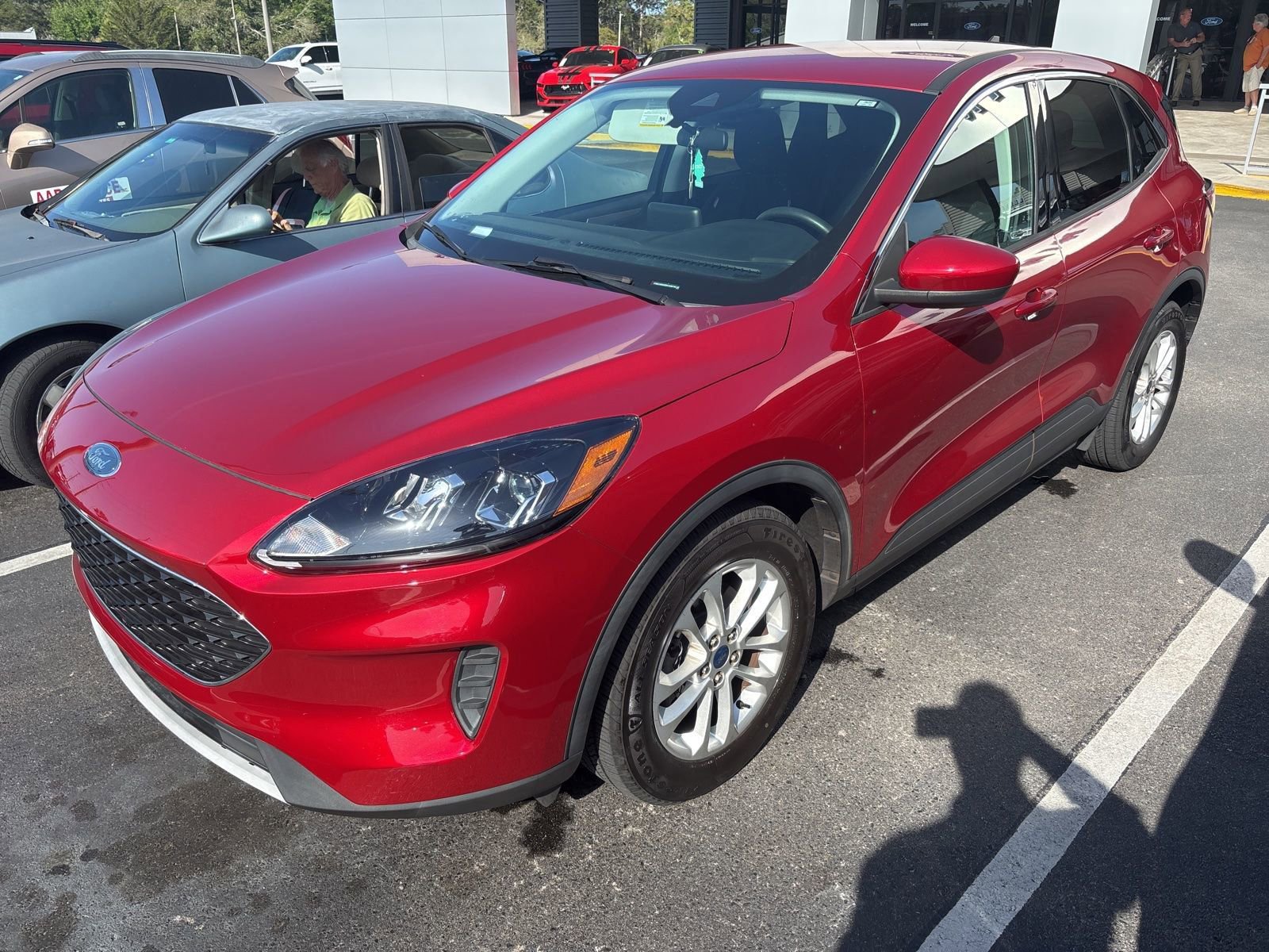 Certified 2021 Ford Escape SE image 2