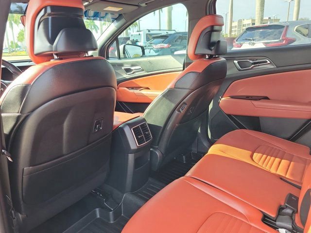 Used 2025 Kia Sportage SX image 15