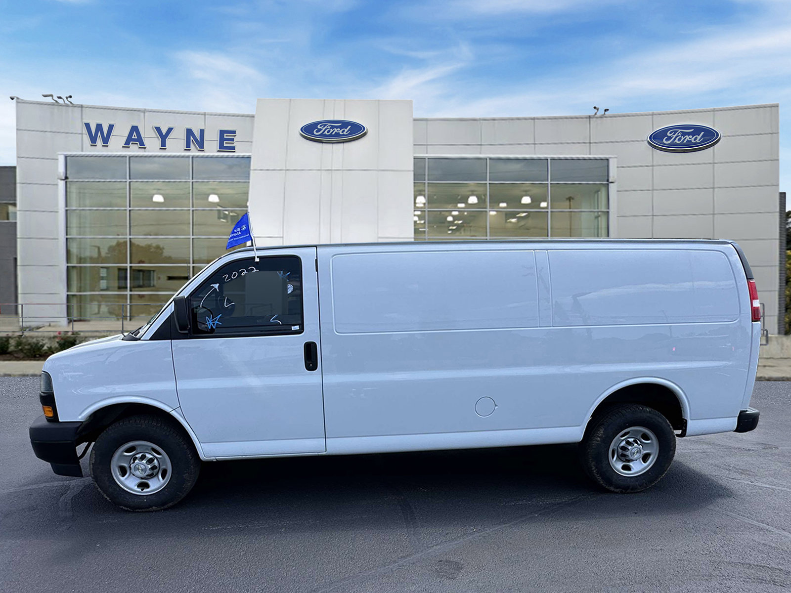 Used 2022 Chevrolet Express 2500 Extended w/ Driver Convenience Package RWD image 7