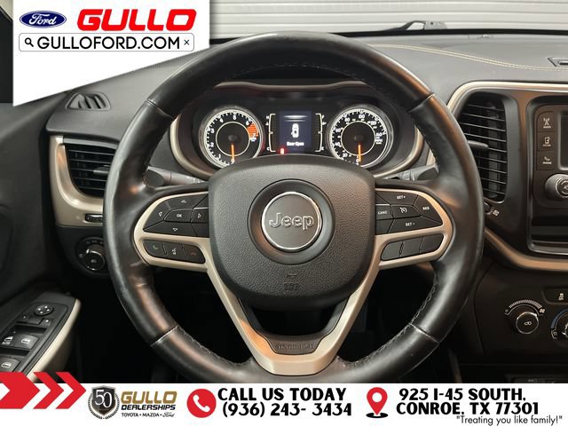 Used 2018 Jeep Cherokee Latitude w/ Altitude Package FWD image 13