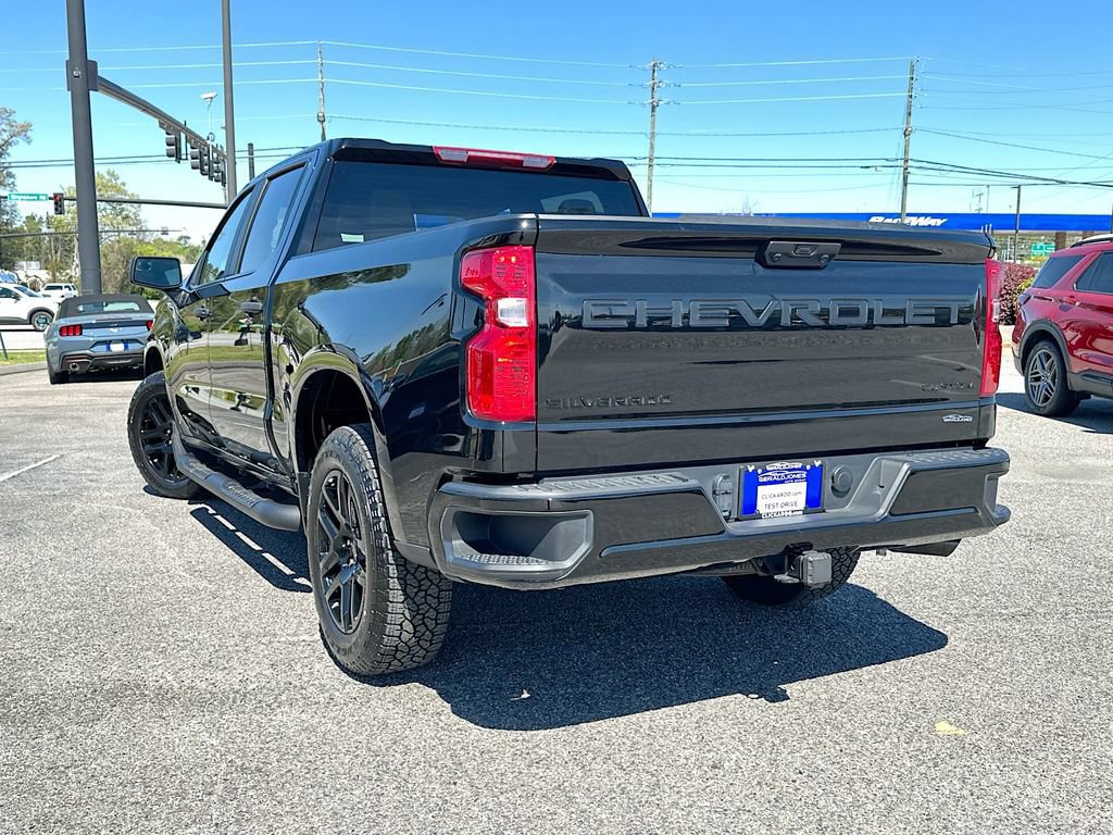 Used 2025 Chevrolet Silverado 1500 Custom w/ Turbomax Blackout Package image 2