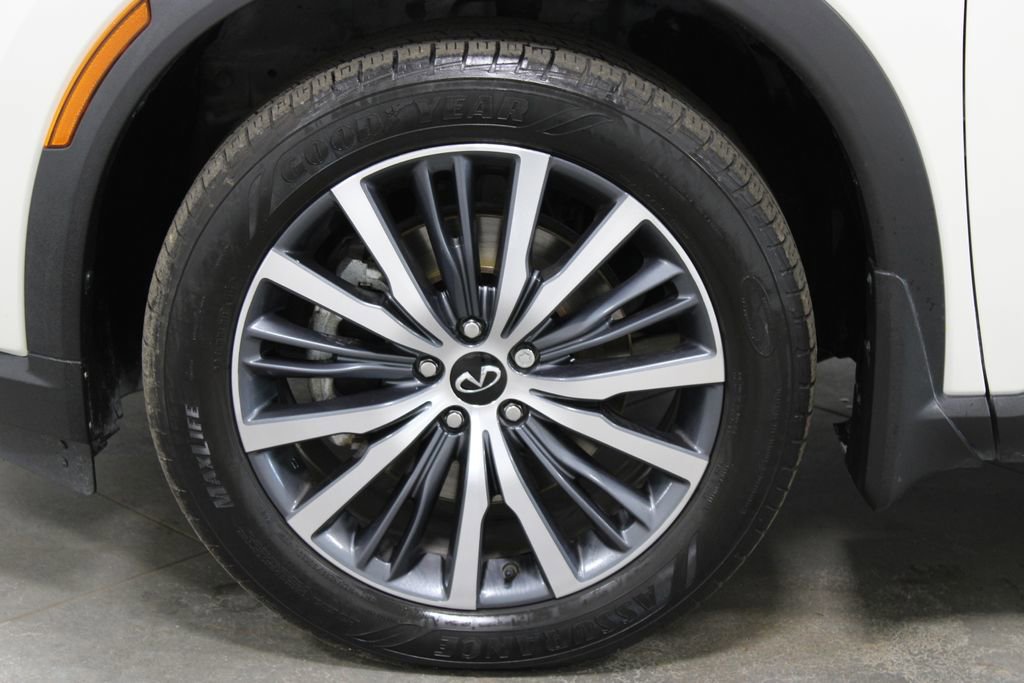 Used 2023 INFINITI QX60 Sensory w/ Cargo Package image 22