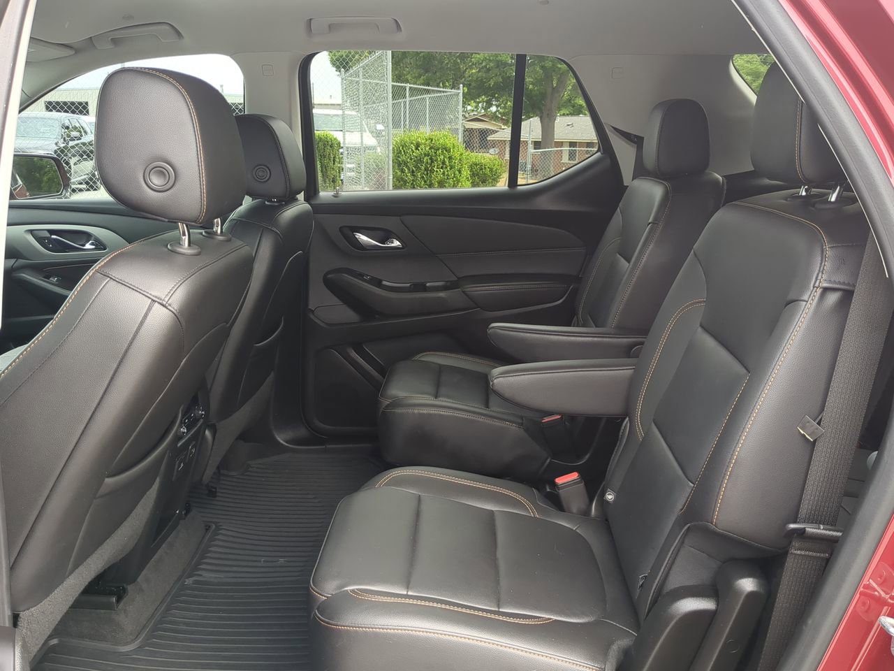 Used 2020 Chevrolet Traverse RS FWD image 12