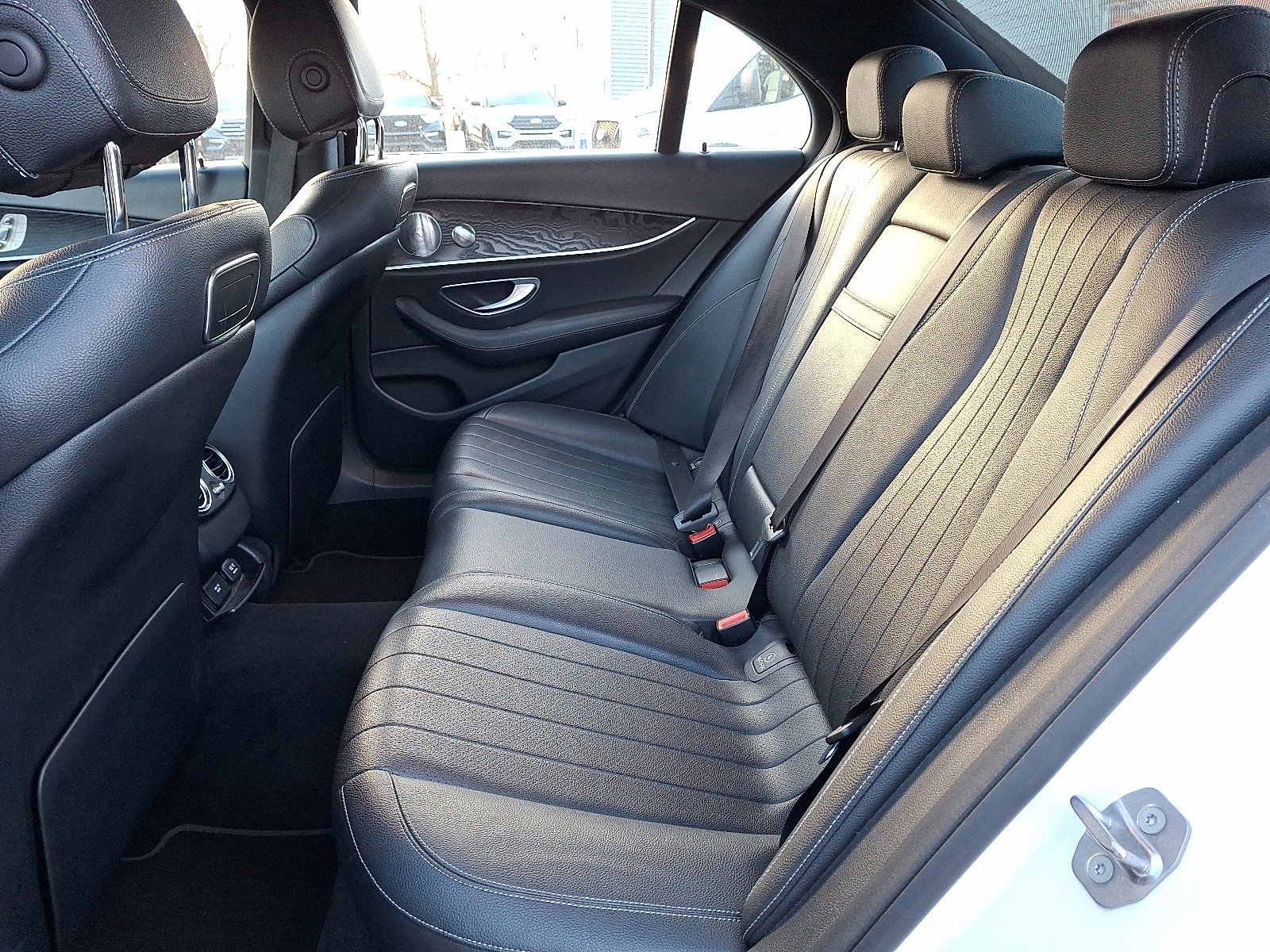 Used 2018 Mercedes-Benz E 300 4MATIC image 13