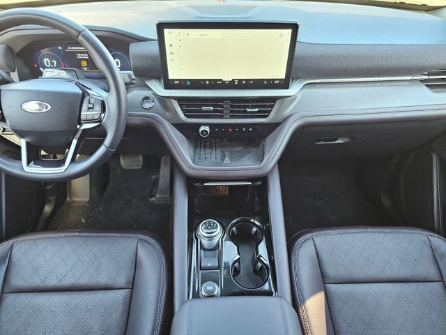 Certified 2025 Ford Explorer Platinum image 14