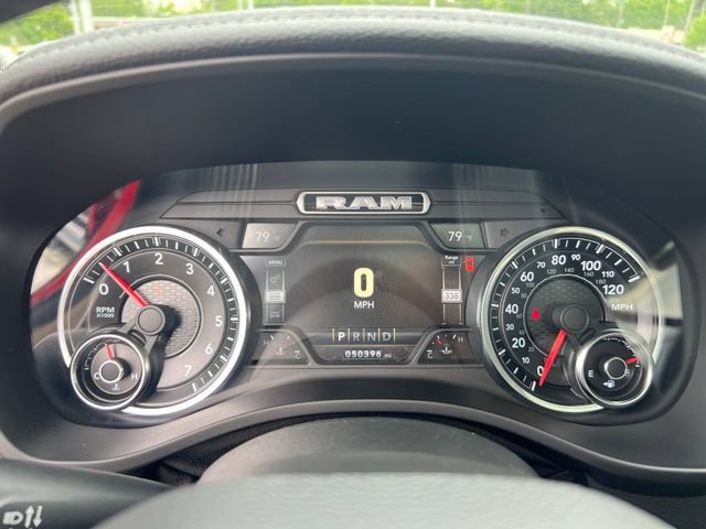 Used 2019 RAM 1500 Laramie AWD/4WD image 12