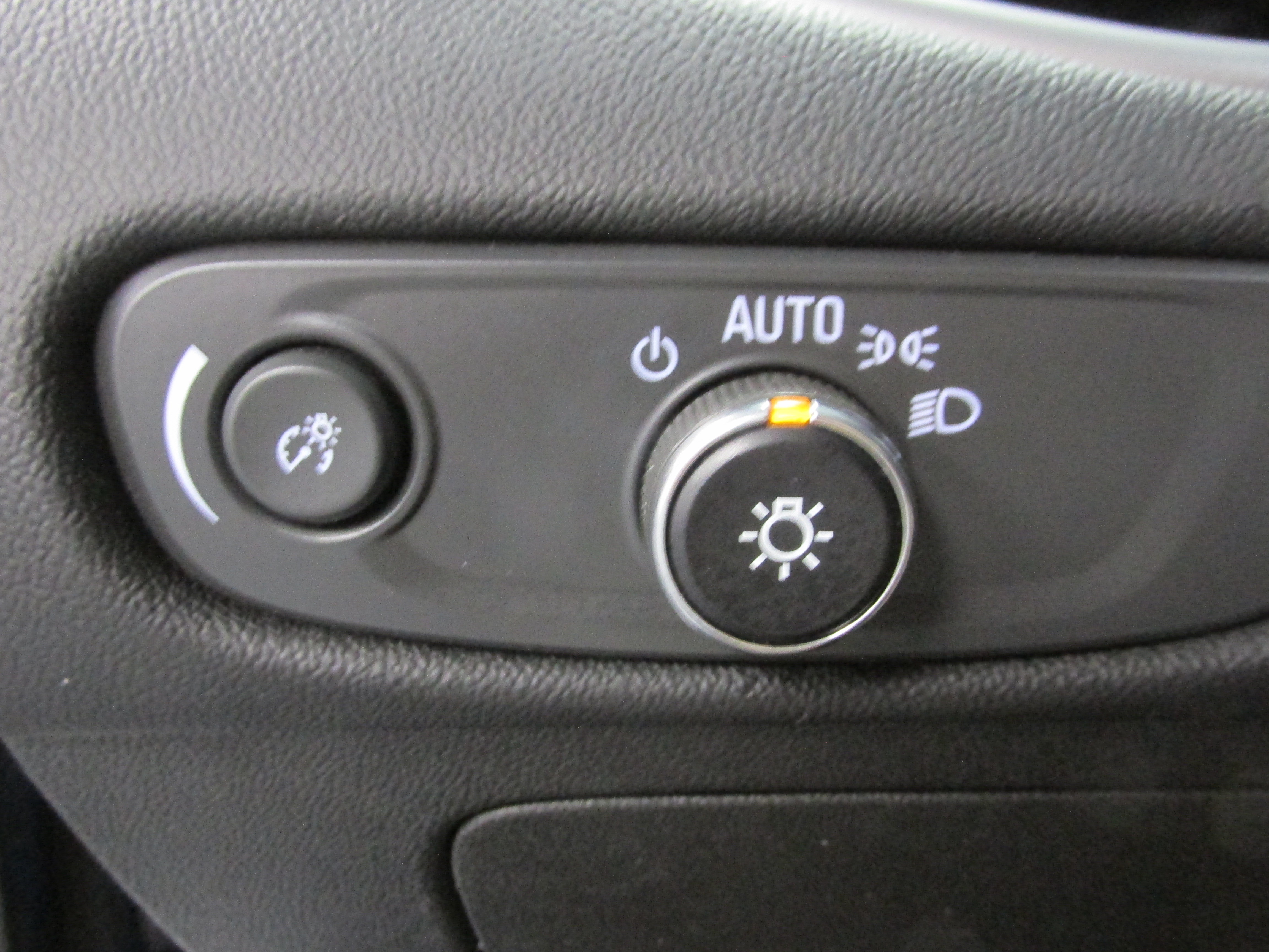 Used 2025 Chevrolet Malibu LT FWD image 26