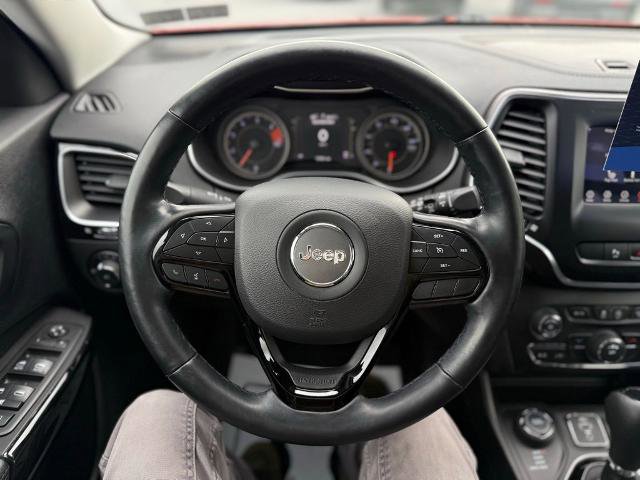 Used 2021 Jeep Cherokee Latitude Plus AWD/4WD image 15
