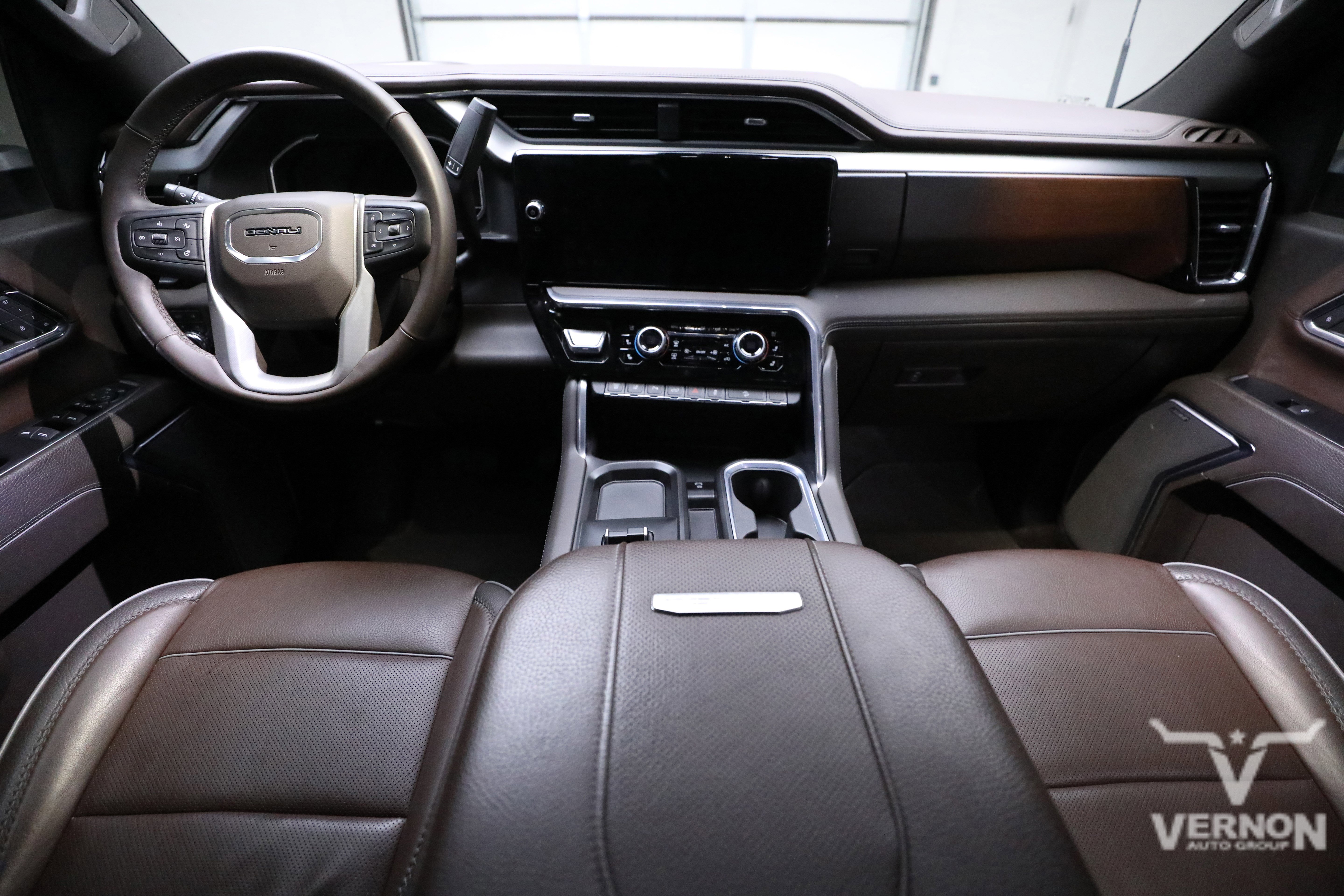 Used 2024 GMC Sierra 2500 Denali w/ Denali Reserve Package image 13