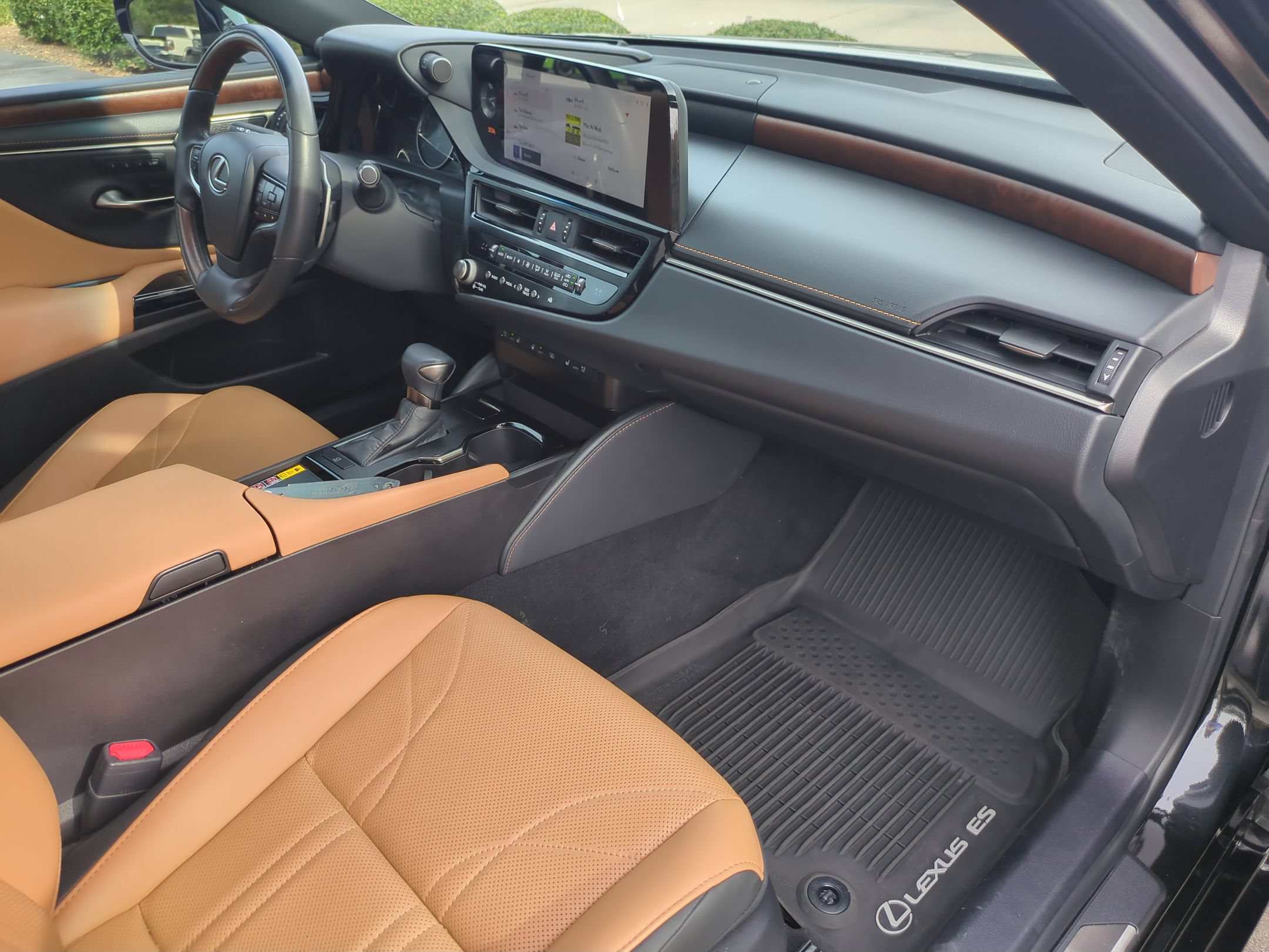 Used 2024 Lexus ES 350 Ultra Luxury w/ Accessory Package (Z2) FWD image 34