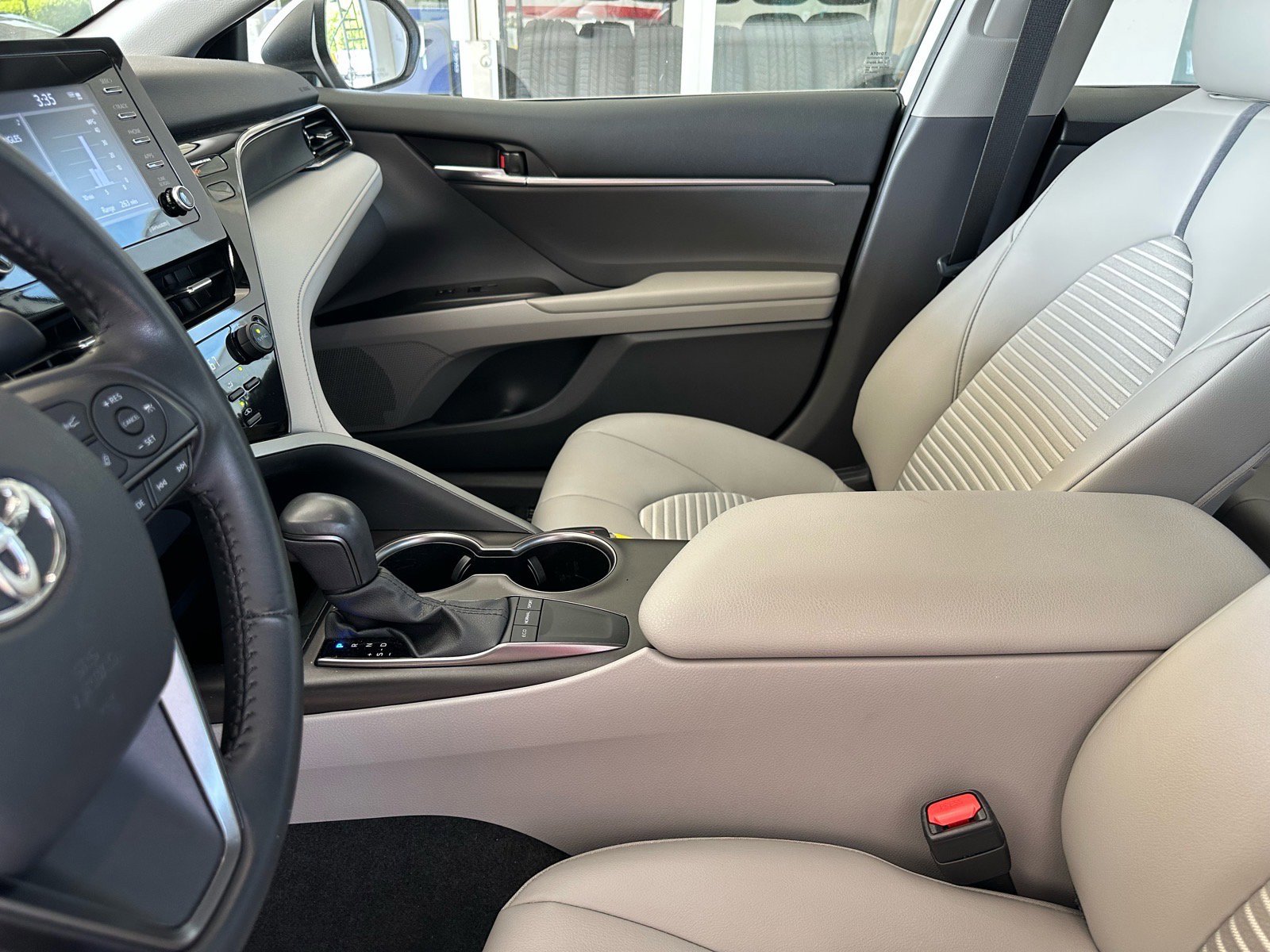 Used 2023 Toyota Camry SE w/ Convenience Package image 18