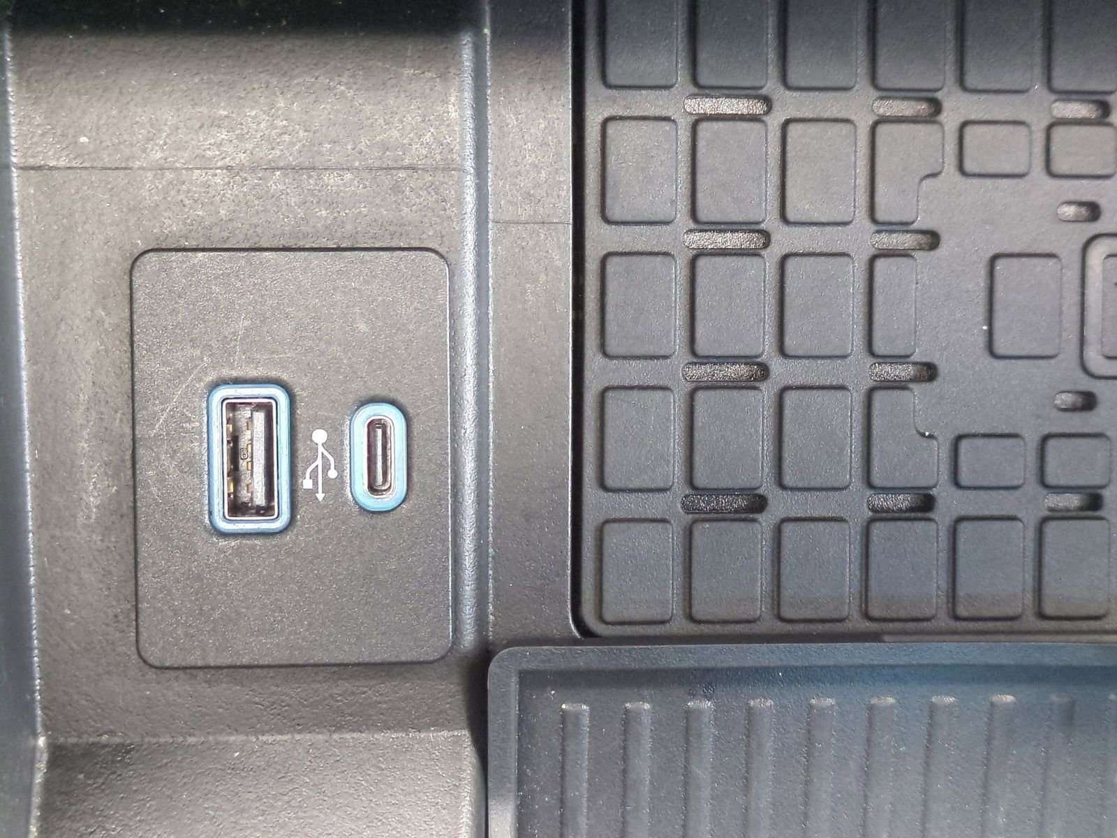 Certified 2023 Ford Expedition Max Platinum image 39