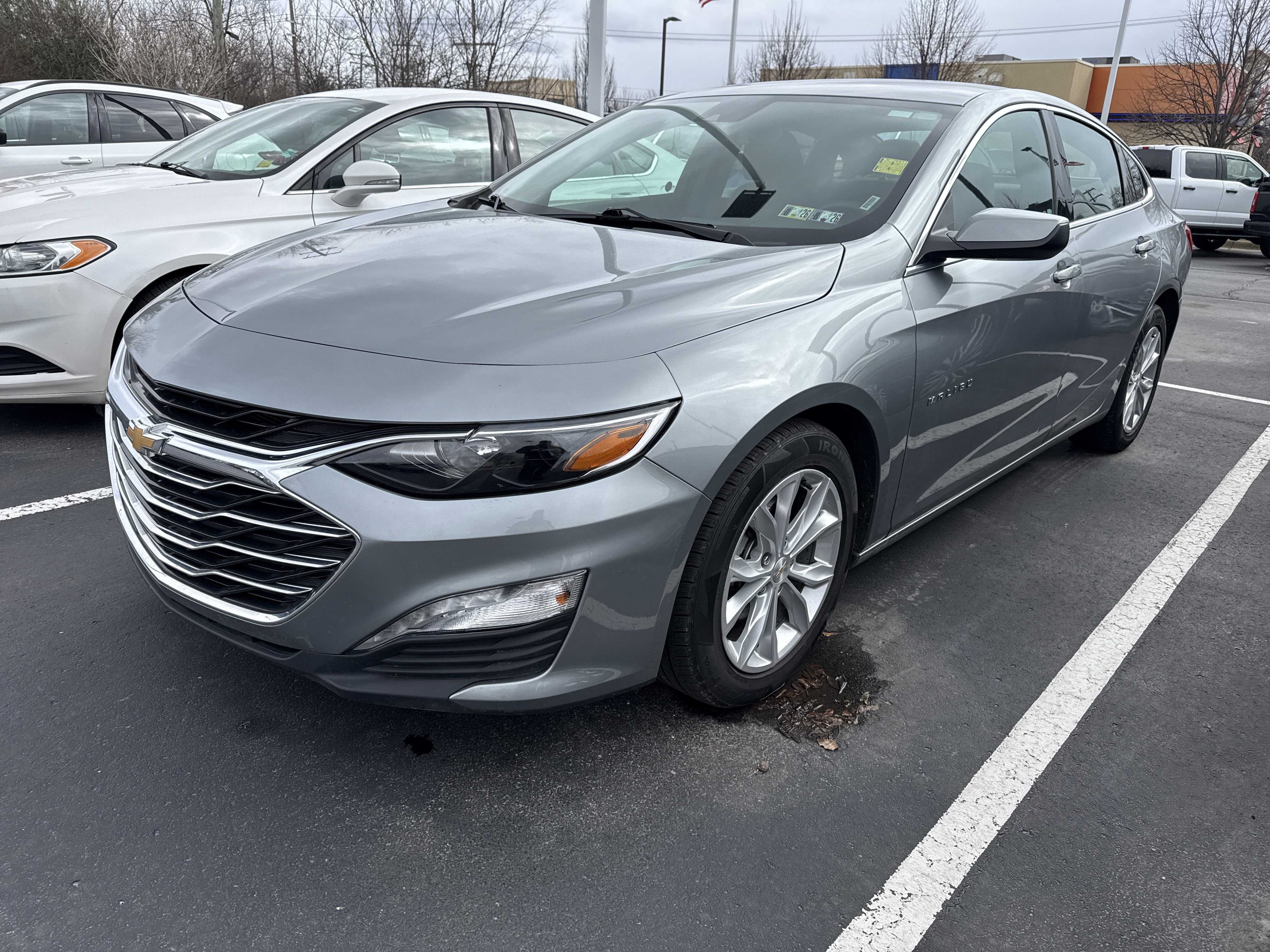 Used 2024 Chevrolet Malibu LT image 2