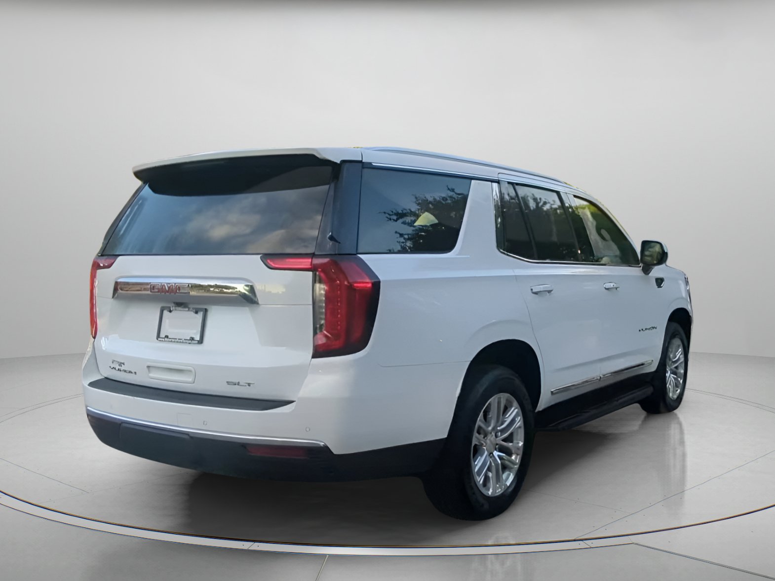 Used 2024 GMC Yukon SLT RWD image 27