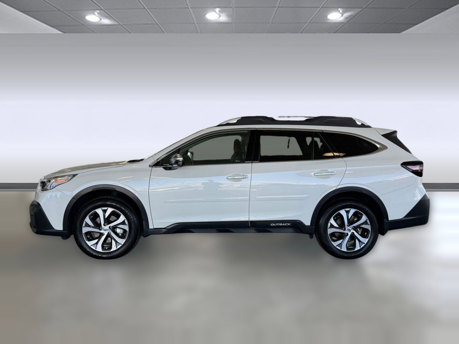 Used 2021 Subaru Outback Touring XT image 2