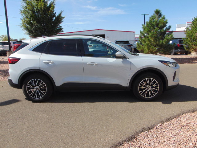 Certified 2026 Ford Escape SE FWD image 7