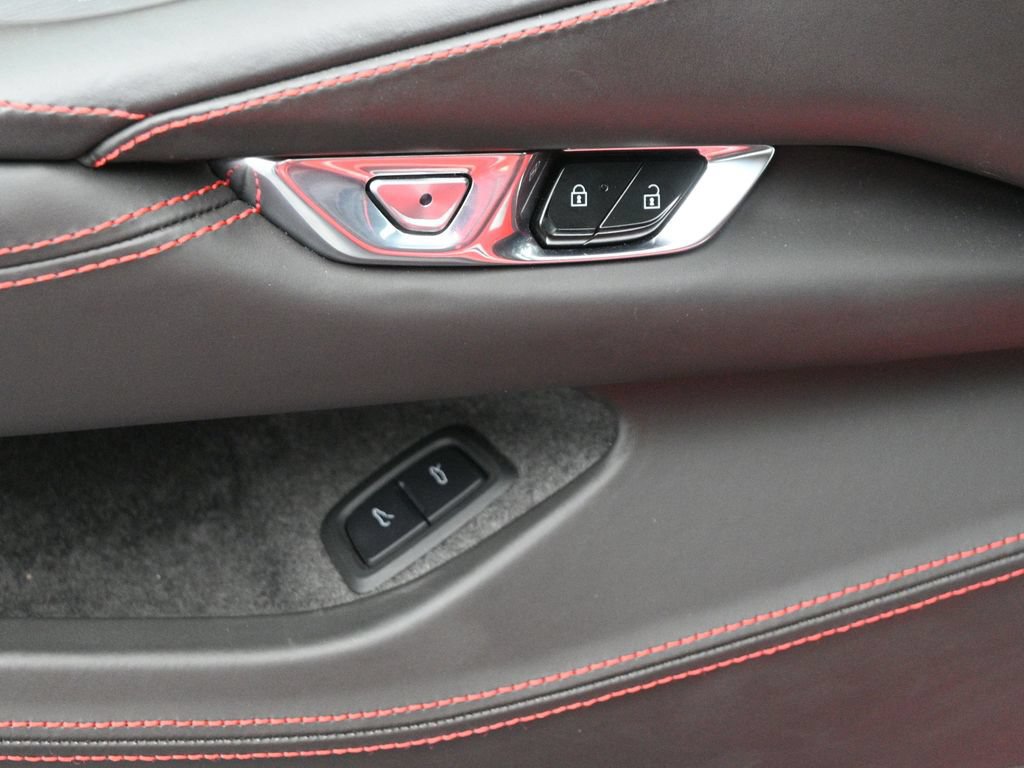 Used 2021 Chevrolet Corvette Stingray Premium Conv w/ Z51 Performance Package RWD image 11