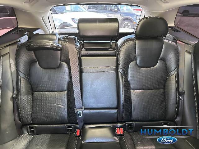 Used 2018 Volvo XC60 T6 Inscription w/ Luxury Seat Package AWD/4WD image 26