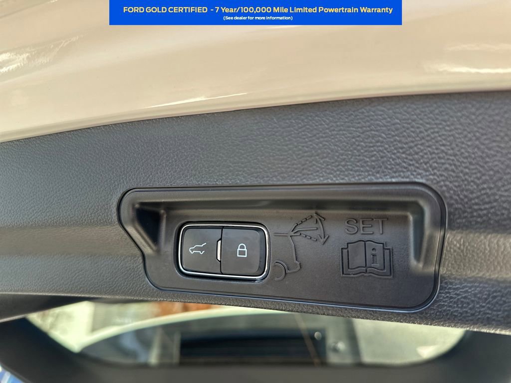 Certified 2023 Ford Explorer XLT image 28