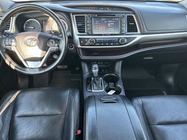 Used 2018 Toyota Highlander Limited w/ Protection Package #3 AWD/4WD image 12