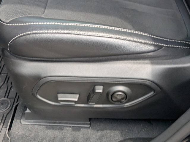 Used 2024 Jeep Grand Cherokee Altitude AWD/4WD image 13