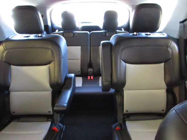 Certified 2023 Ford Explorer XLT w/ Equipment Group 202A AWD/4WD image 24