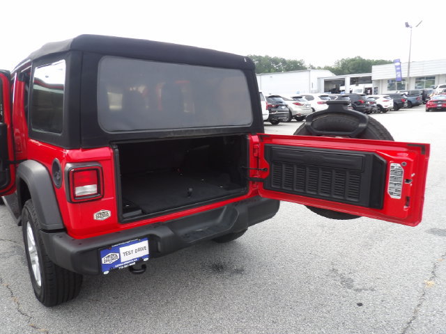 Used 2020 Jeep Wrangler Unlimited Sport S AWD/4WD image 32