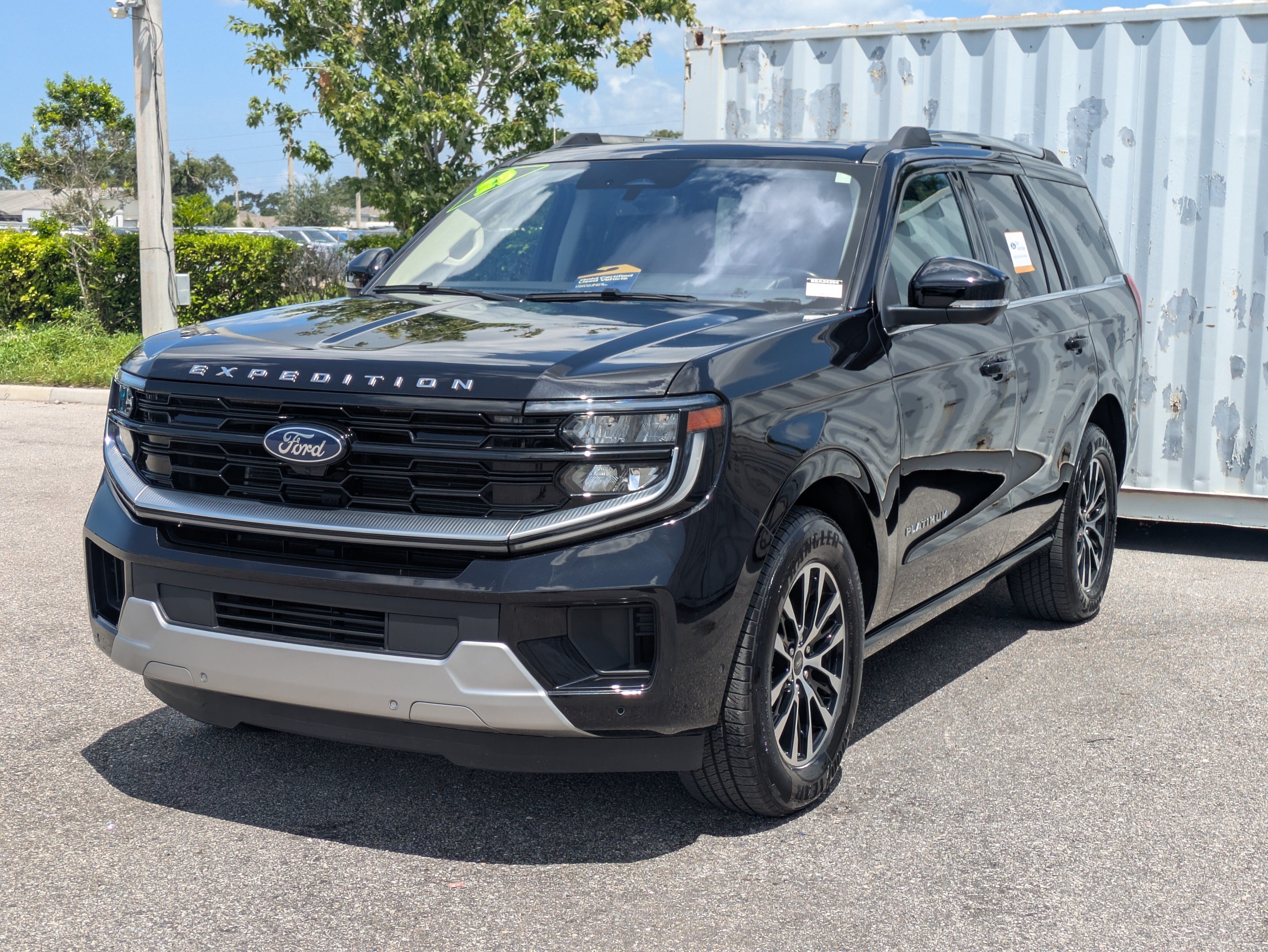 Certified 2025 Ford Expedition Platinum AWD/4WD image 8