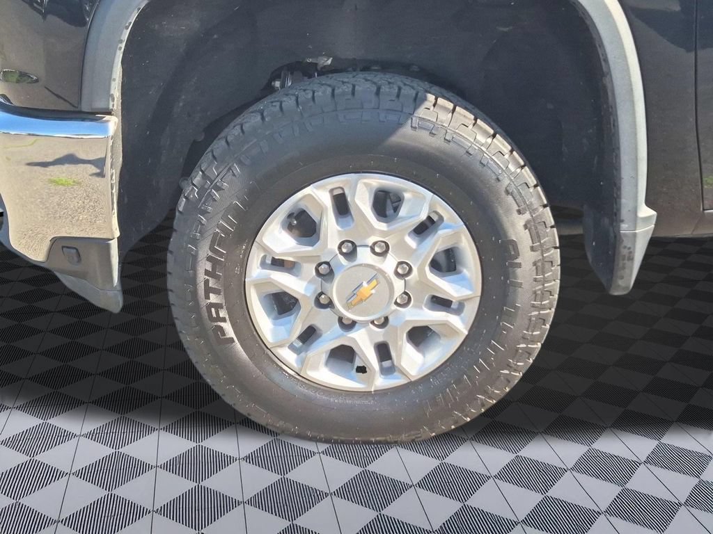 Used 2021 Chevrolet Silverado 2500 LT w/ Convenience Package AWD/4WD image 28