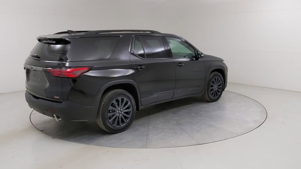 Used 2023 Chevrolet Traverse RS image 15