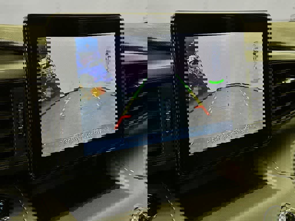 Certified 2022 Ford Explorer XLT image 28