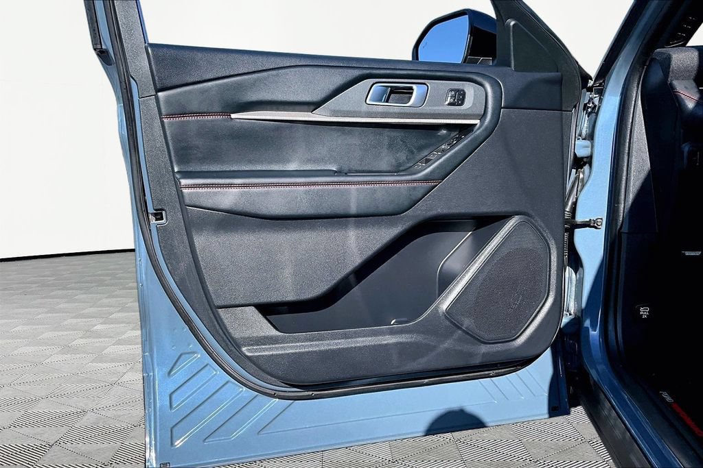 Certified 2025 Ford Explorer ST AWD/4WD image 23