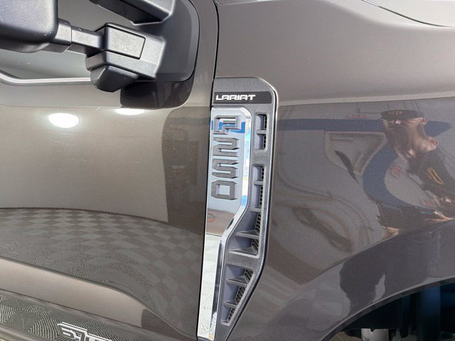Certified 2024 Ford F250 Lariat w/ Lariat Ultimate Package AWD/4WD image 17