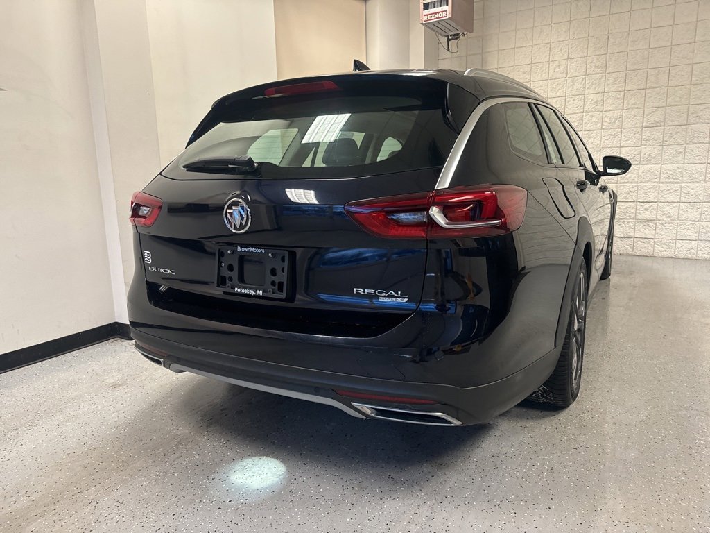 Used 2018 Buick Regal Essence w/ Driver Confidence Package #1 image 45