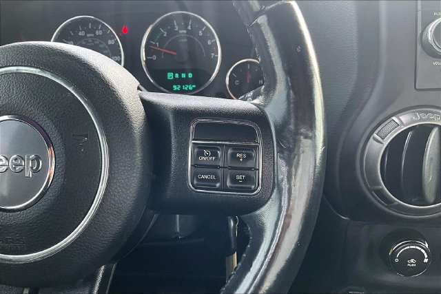 Used 2018 Jeep Wrangler Unlimited Sport w/ Connectivity Group AWD/4WD image 12