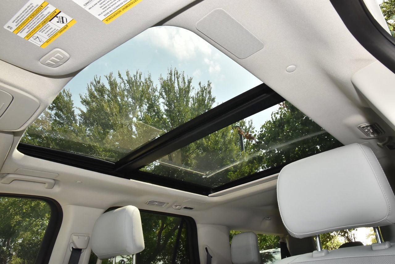 Certified 2025 Ford Expedition Max Platinum w/ Platinum Ultimate Package AWD/4WD image 33