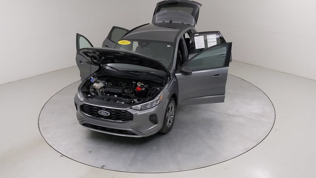Certified 2023 Ford Escape ST-Line w/ Tech Pack #1 AWD/4WD image 44
