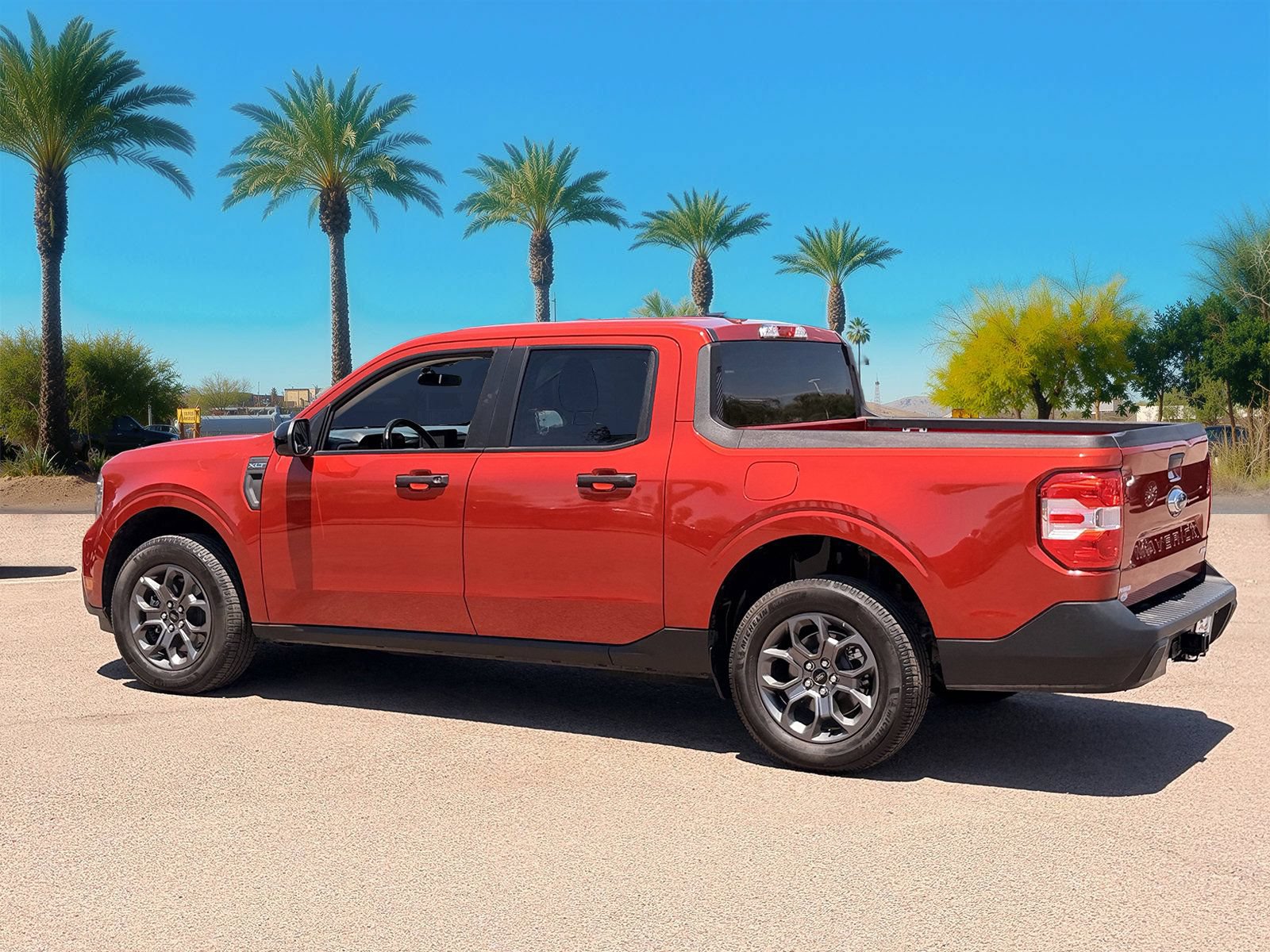 Certified 2024 Ford Maverick XLT w/ XLT Luxury Package AWD/4WD image 3