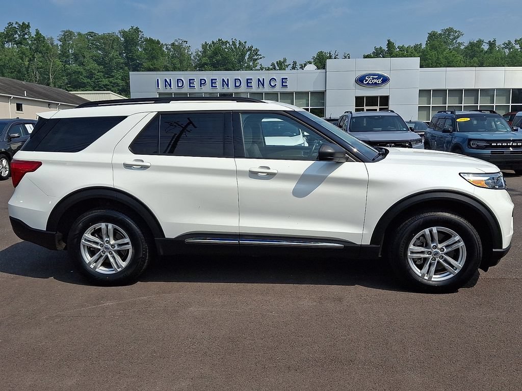 Certified 2023 Ford Explorer XLT w/ Class IV Trailer Tow Package AWD/4WD image 12