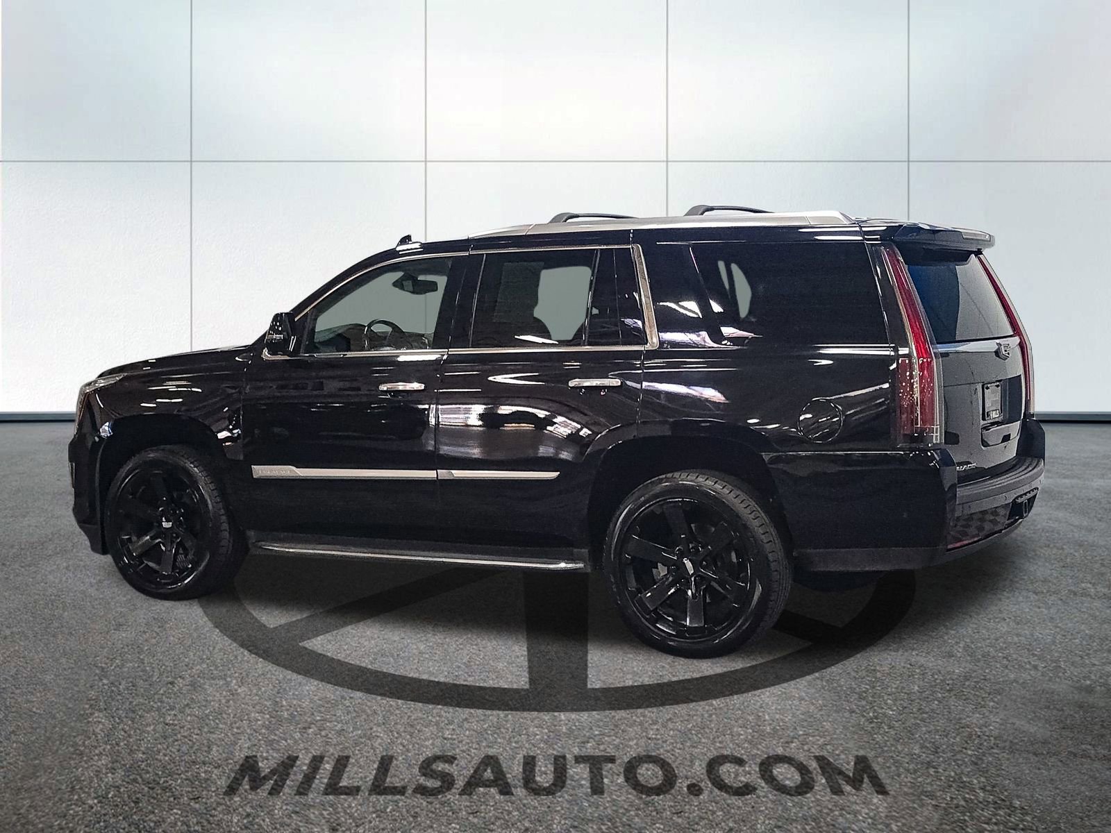 Used 2020 Cadillac Escalade 4WD image 7