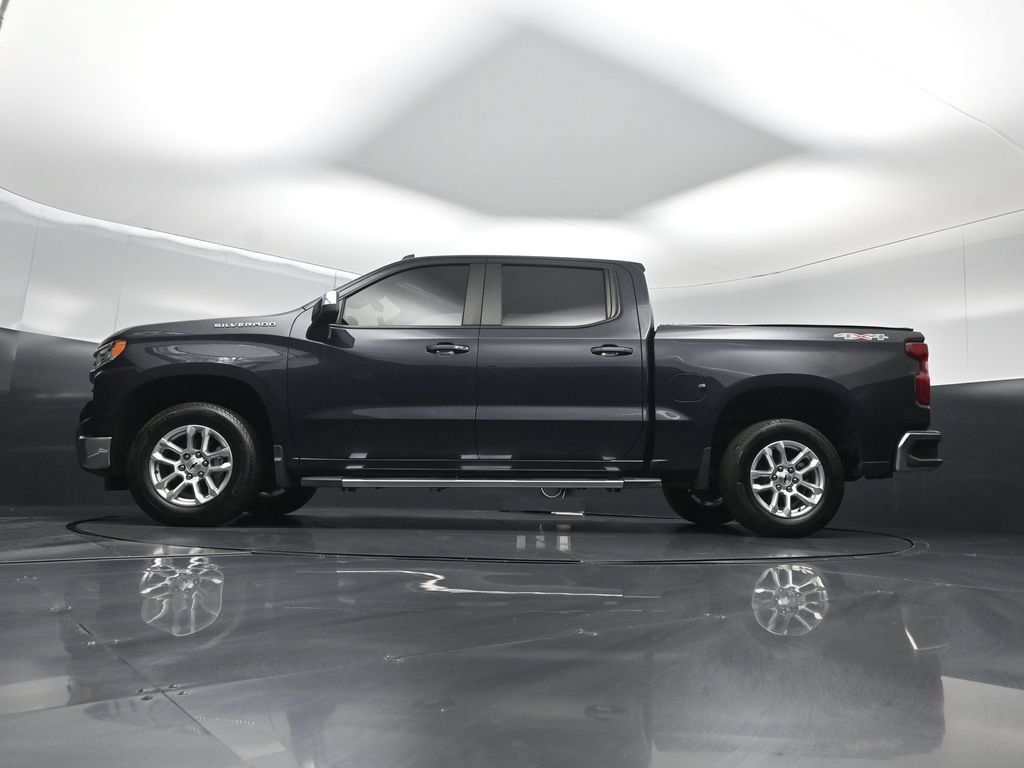 Used 2023 Chevrolet Silverado 1500 LT AWD/4WD image 47