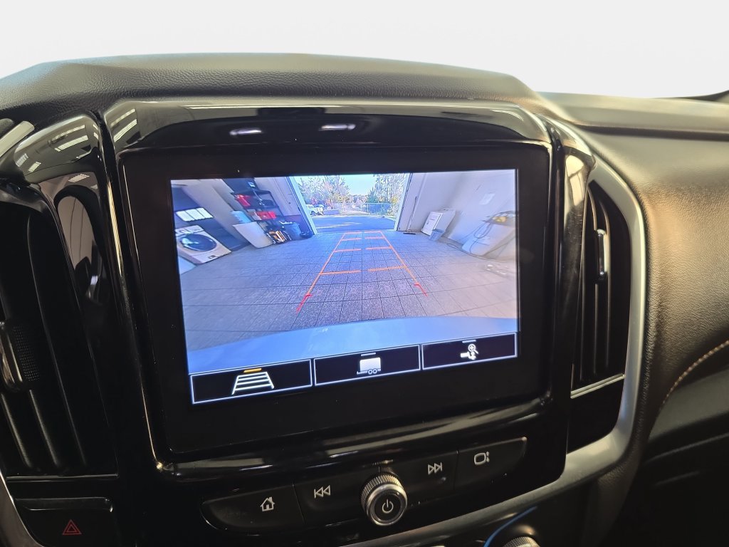Used 2020 Chevrolet Traverse LT FWD image 21