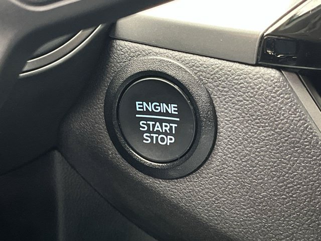 Certified 2025 Ford Escape Active AWD/4WD image 19