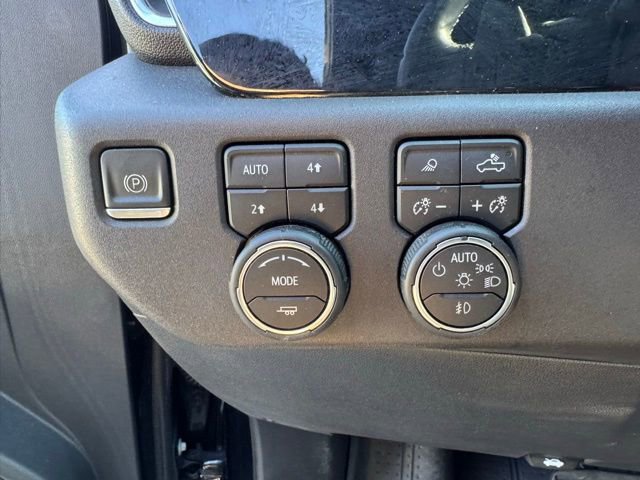 Used 2022 Chevrolet Silverado 1500 High Country w/ High Country Premium Package AWD/4WD image 23