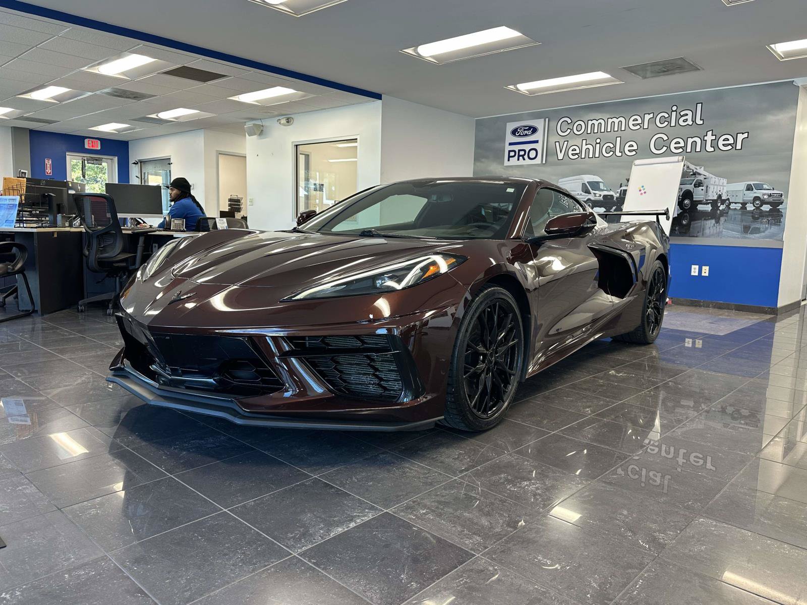 Used 2023 Chevrolet Corvette Stingray Coupe w/ Z51 Performance Package RWD image 4